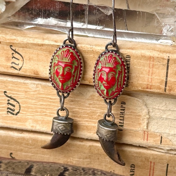 Artisan Tribal Oxidized Sterling Silver Coyote Claw Dangle Earrings - Picture 3 of 9